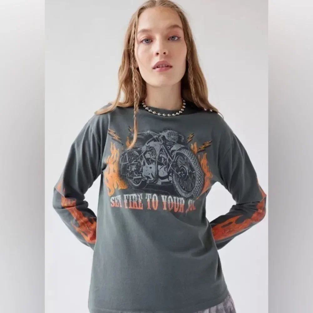Urban Outfitters Size Small Set Fire To Your Soul Long Sleeve Tee